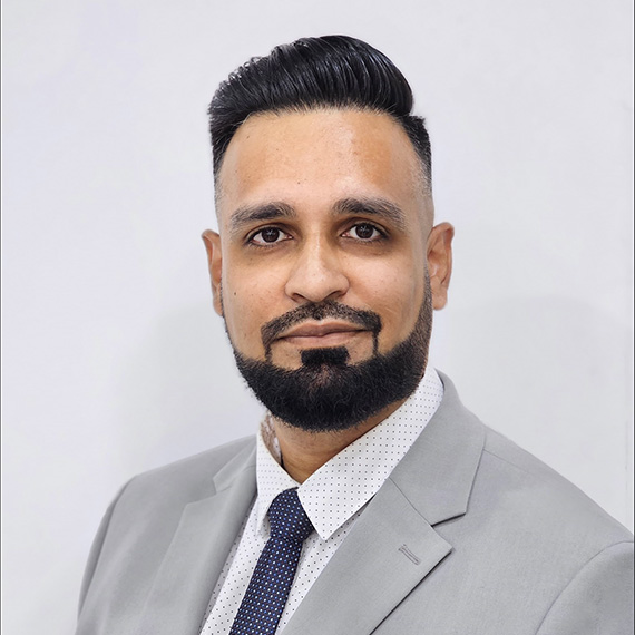 Yassar Hussain-Savuk portrait