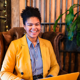 Liz Kombat&eacute; portrait